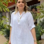 İtalyan Çiçek Nakışlı Üç Düğmeli Pamuk Gömlek (38-48 Uyumlu) - Beyaz