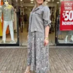 İtalya Üretimi %100 Keten Ceket & Çiçekli Elbise İkili Takım - Vizon