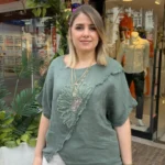 İtalyan Asimetrik Kesim Çiçek Detaylı Keten Bluz - Haki