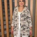 İtalyan Kamuflaj Desenli Sırtı Payet Detaylı Kapüşonlu Ceket - Bej