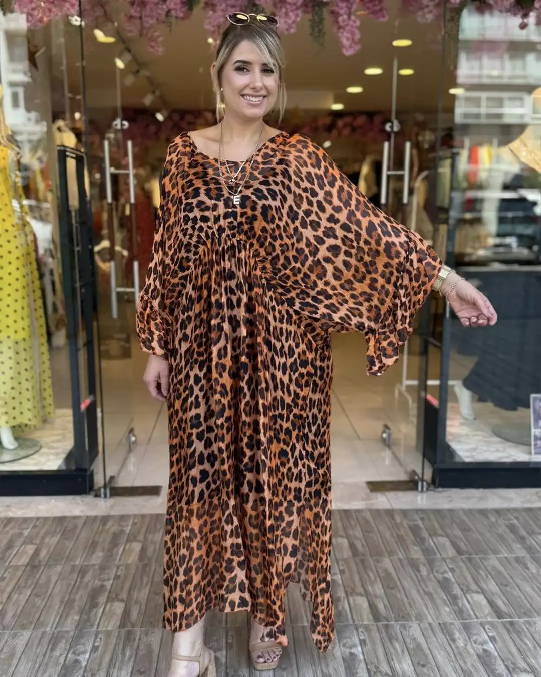 İtalyan Leopar Desenli Beli Lastikli Astarlı İpek Elbise (38-50 Uyumlu) İtalyan Leopar Desenli Beli Lastikli Astarlı İpek Elbise (38-50 Uyumlu)