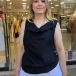 İtalyan Degaje Yaka Bağlamalı Kolsuz Keten Bluz - Siyah