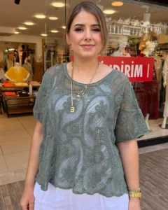 İtalyan Dantel Detaylı Örgü Bluz