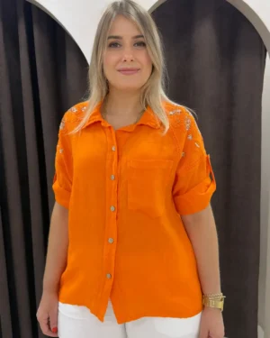İtalyan Omuz Pul Nakış Detaylı Keten Gömlek