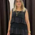 İtalyan Papatya Nakışlı Kat Kat Keten Kolsuz Bluz - Siyah