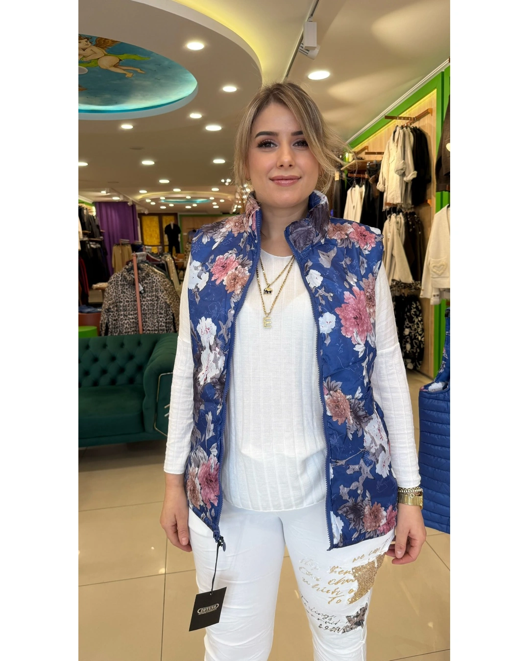 İtalyan Çift Taraflı Çiçek Desenli Kapitone Yelek İtalyan Çift Taraflı Çiçek Desenli Kapitone Yelek