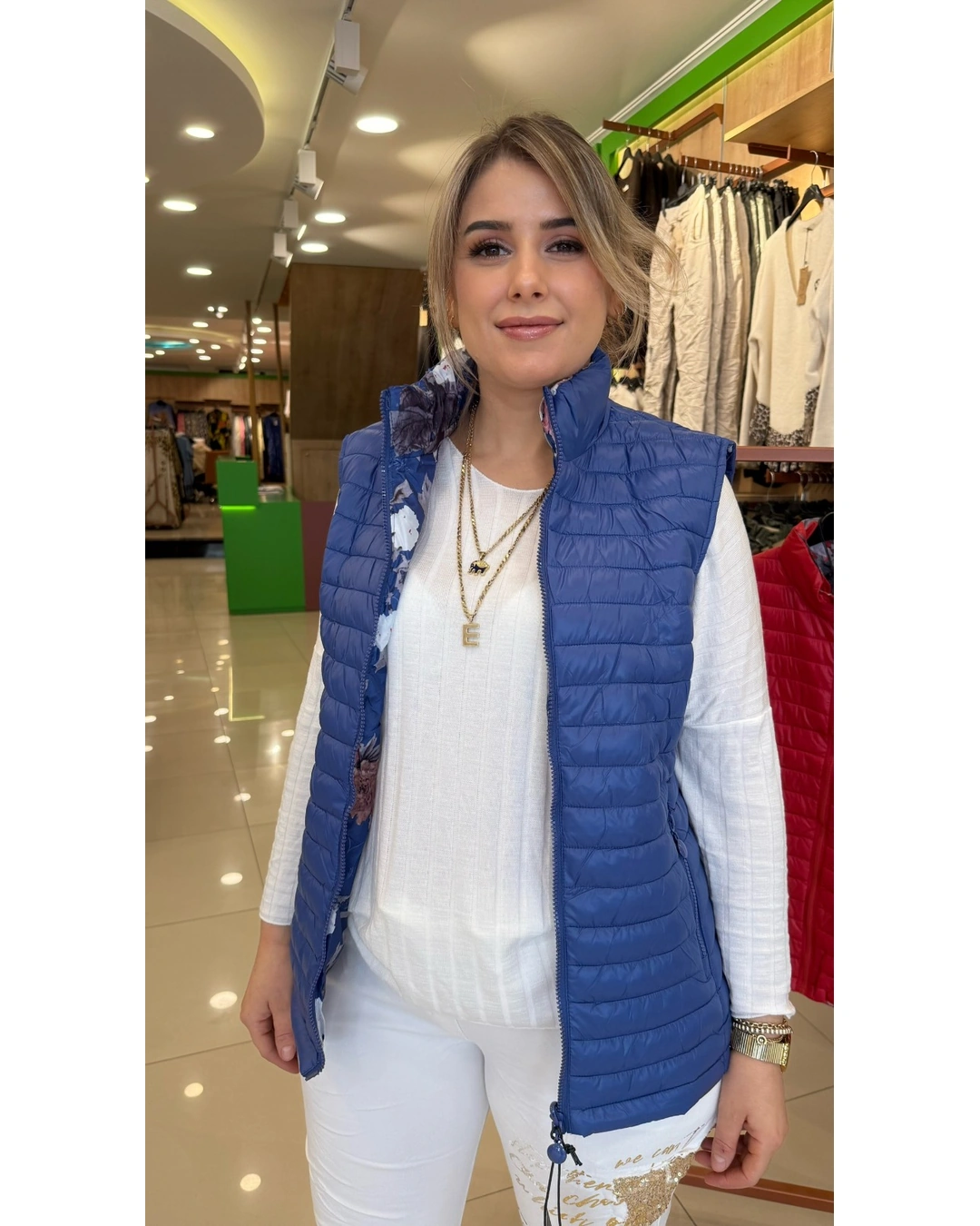 İtalyan Çift Taraflı Çiçek Desenli Kapitone Yelek İtalyan Çift Taraflı Çiçek Desenli Kapitone Yelek